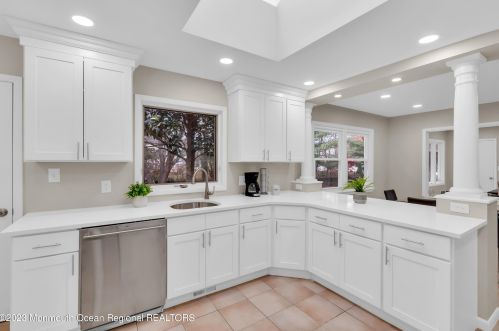 176 Bartley Rd, Jackson Twp NJ  08527-1240 exterior