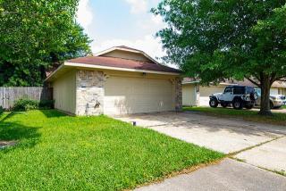 13630 Alon Ln, Houston TX  77014-2745 exterior