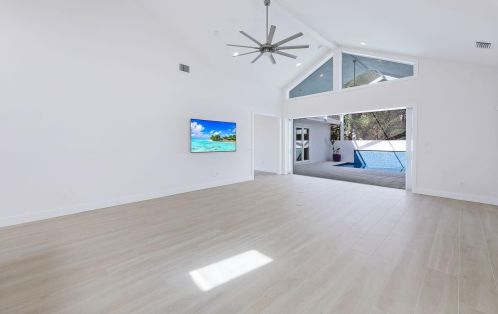 2100 Curtis St, Naples FL 34102 exterior