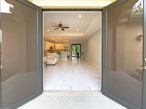 1840 20th Ave, Naples, FL 34120-5454