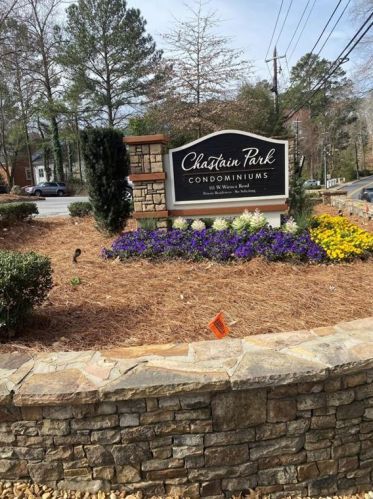 2053 Chastain Park Ct, Atlanta GA  30342-3245 exterior