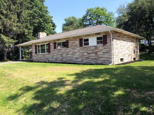 3 Arwin Dr, Hummelstown, PA 17036-9215
