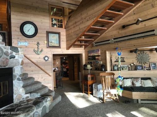 19042 Brandywine Dr, Gobles MI 49055-8691 exterior