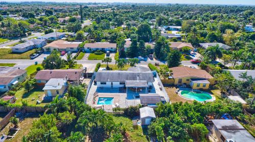 175 28 Ct, Boynton Beach FL 33435-7612 exterior