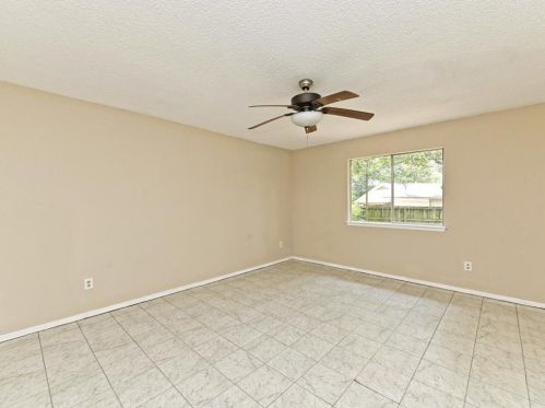 8903 Curlew Dr, Austin TX 78748-5129 exterior