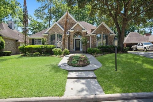 82 Edgewood Dr, Montgomery TX  77356-8407 exterior