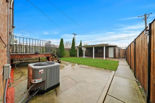 4714 Leclaire Ave, Chicago IL 60638-2019 exterior