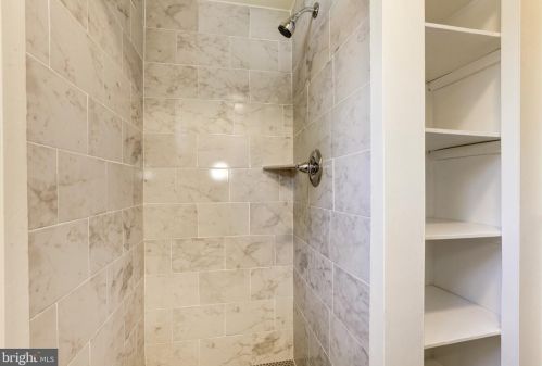 4706 Creek Shore Dr, Rockville MD  20852-2407 exterior