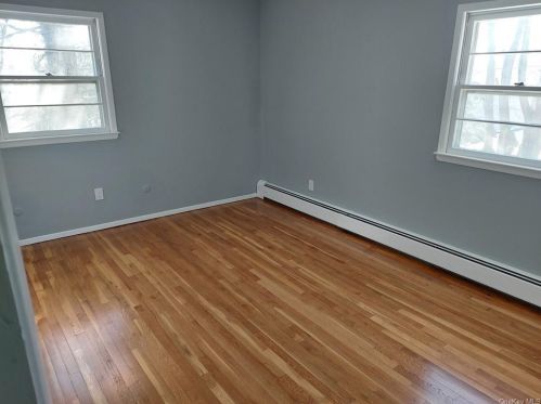 72 Stuart Dr, Poughkeepsie NY 12603-4714 exterior