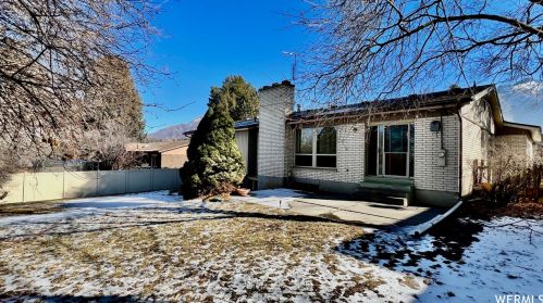 8316 Escalante Dr, Sandy UT 84093-1150 exterior