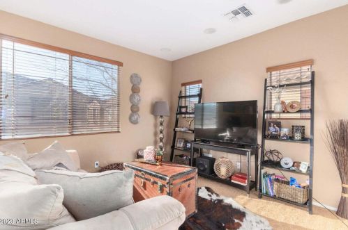 7525 31st Pl, Phoenix AZ  85042-6061 exterior