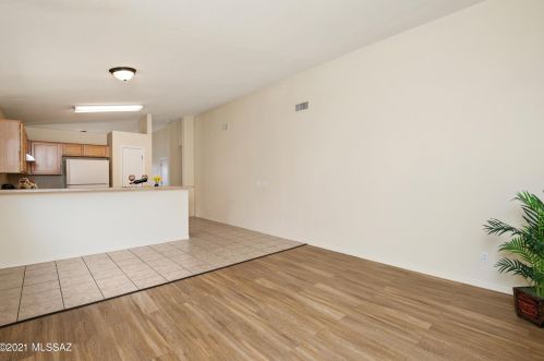 10361 Oakbrook St, Tucson, AZ 85747-5965