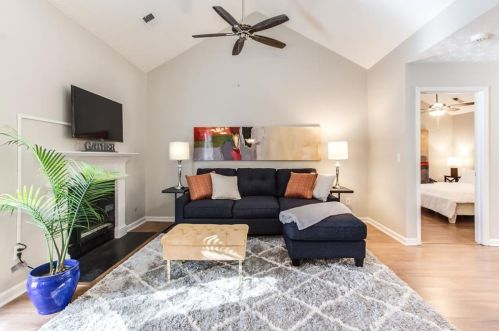 3804 Benjamin Ct, Atlanta GA 30331-2056 exterior