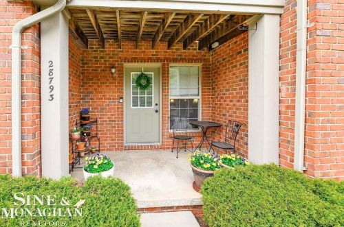 28793 Berwick Ct, New Baltimore, MI 48047-5423