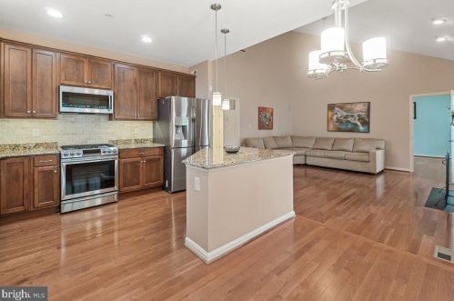 1 Stine Ct, Middletown MD 21769-7878 exterior