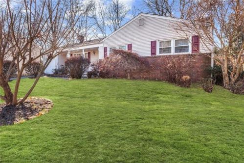 25 Eileen Way, Edison, NJ 08837-2315