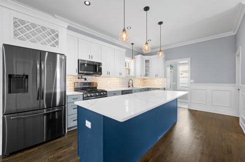 7920 Crandon Ave, Chicago IL 60617-1147 exterior