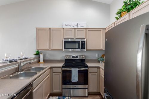 9022 Minnesota Ave, Chandler AZ 85248-6633 exterior