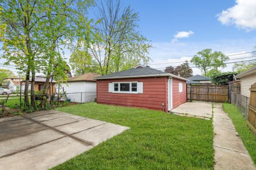 12341 Bishop St, Chicago IL  60827-5705 exterior