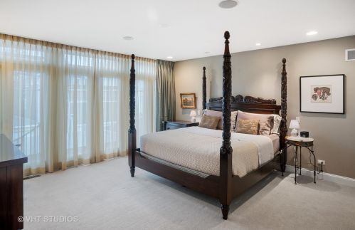 1708 Winnemac Ave, Chicago IL 60706-3427 exterior