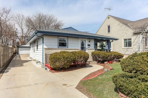 3525 45th St, Milwaukee, WI 53216-3454