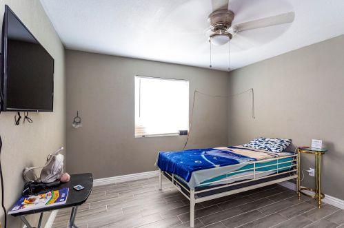 2225 61 Dr, Phoenix AZ 85033-4113 exterior