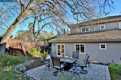 576 Creekside Rd, Concord CA 94523-2124 exterior