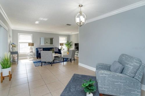 556 Iris St, Altamonte Springs FL 32714-3116 exterior