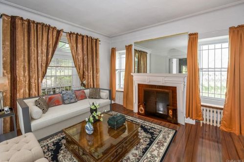 33 Sycamore Ave, Mount Vernon NY 10553-1216 exterior