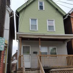 7307 Burton St, Pittsburgh PA  15218-2523 exterior