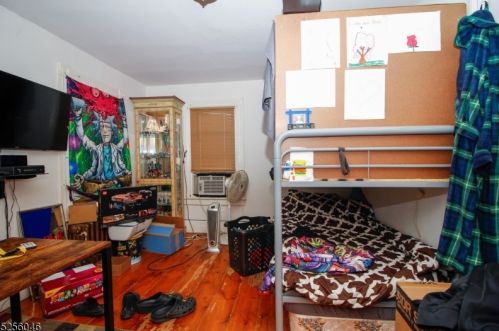 33 Madison St, Fredon NJ 07860-2022 exterior