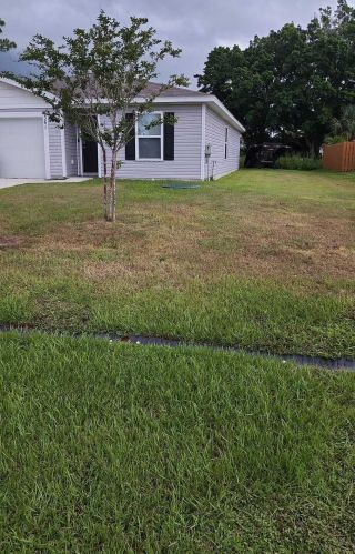 361 Fallon Dr, Fort Pierce FL  34983-2633 exterior