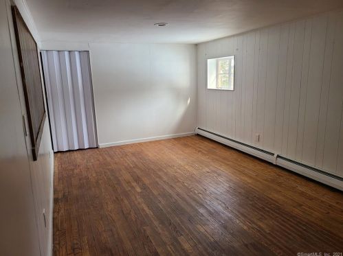 99 Elm St, North Haven CT 06473-2509 exterior