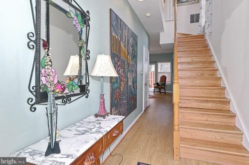 5322 Chieftain Cir, Alexandria, VA 22312-2322