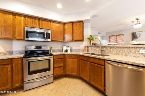 15210 42nd St, Phoenix AZ 85048-7001 exterior