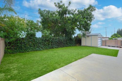 2106 Carol Dr, Fullerton CA 92833-3010 exterior