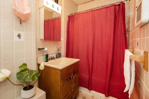 184 Chelsea St, Boston MA exterior