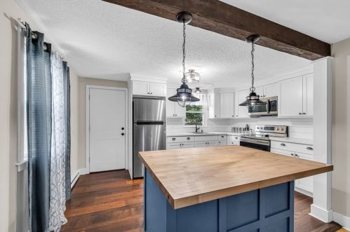 11 Cloran St, Springfield MA  01109-2203 exterior