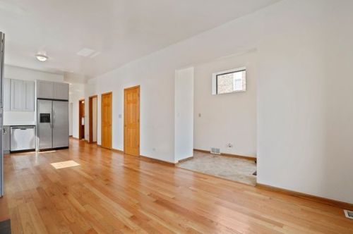 6152 Ellis Ave, Chicago IL 60637-2614 exterior