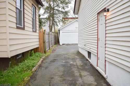 234 Isabella Ave, Irvington NJ  07111-2704 exterior