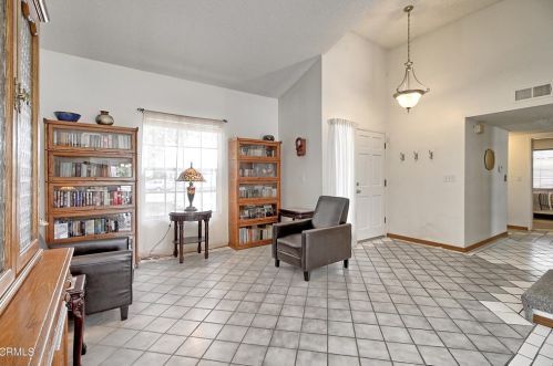 1111 Rivas Ln, Oxnard CA 93035-2748 exterior