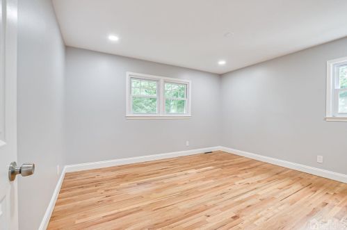 53 Fairmount Ave, Edison NJ  08820-2032 exterior