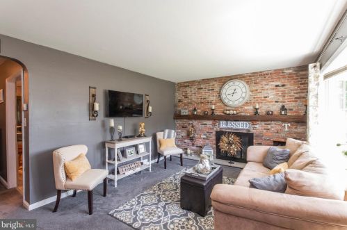 3413 Janney Ave, Chester, PA 19015-2708