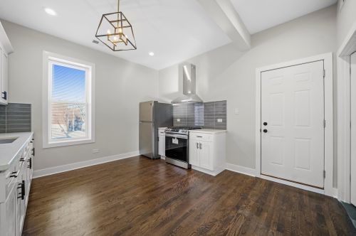 6511 Peoria St, Chicago IL 60621-1907 exterior