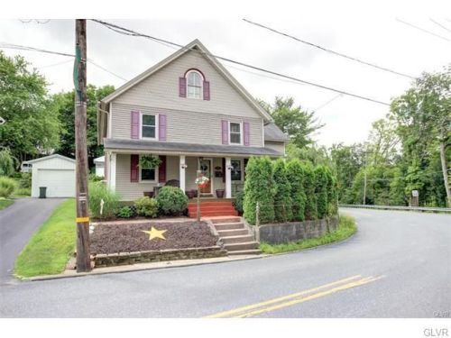 3494 Main St, Slatington, PA 18080-1009