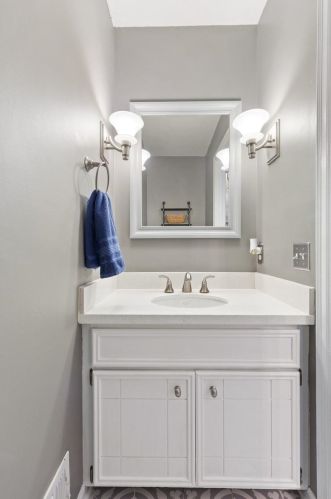 7853 131 St, Saint Paul MN 55124-9703 exterior