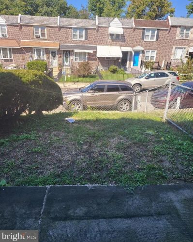 120 Spg Vly Rd, Darby PA exterior