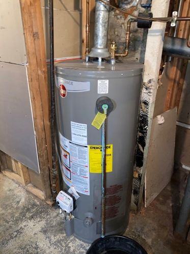 675 Millbury St, Worcester MA 01607-1020 exterior