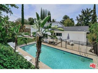 16544 Park Lane Dr, Los Angeles CA  90049-1149 exterior