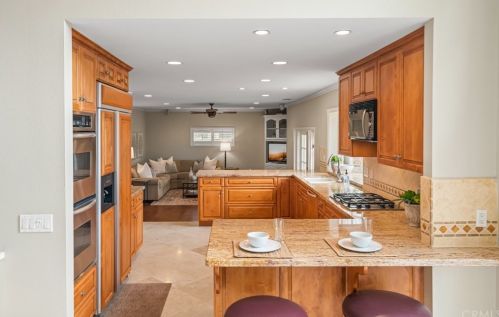 863 Shadowgrove St, Brea CA 92821-2312 exterior